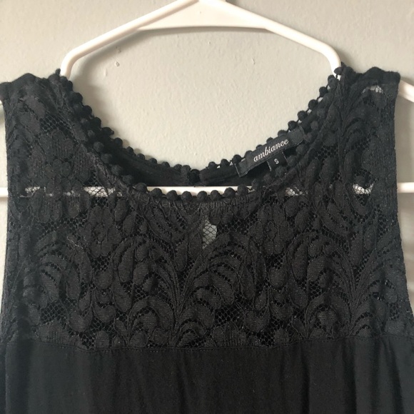 Black lace tank 🖤 3/$20 - Picture 2 of 4
